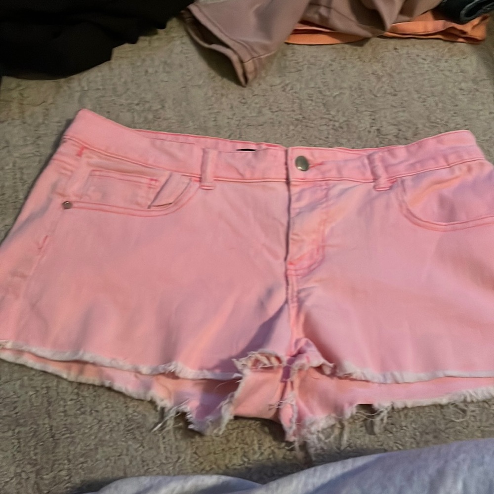 Too small size 30 forever 21 pink shorts